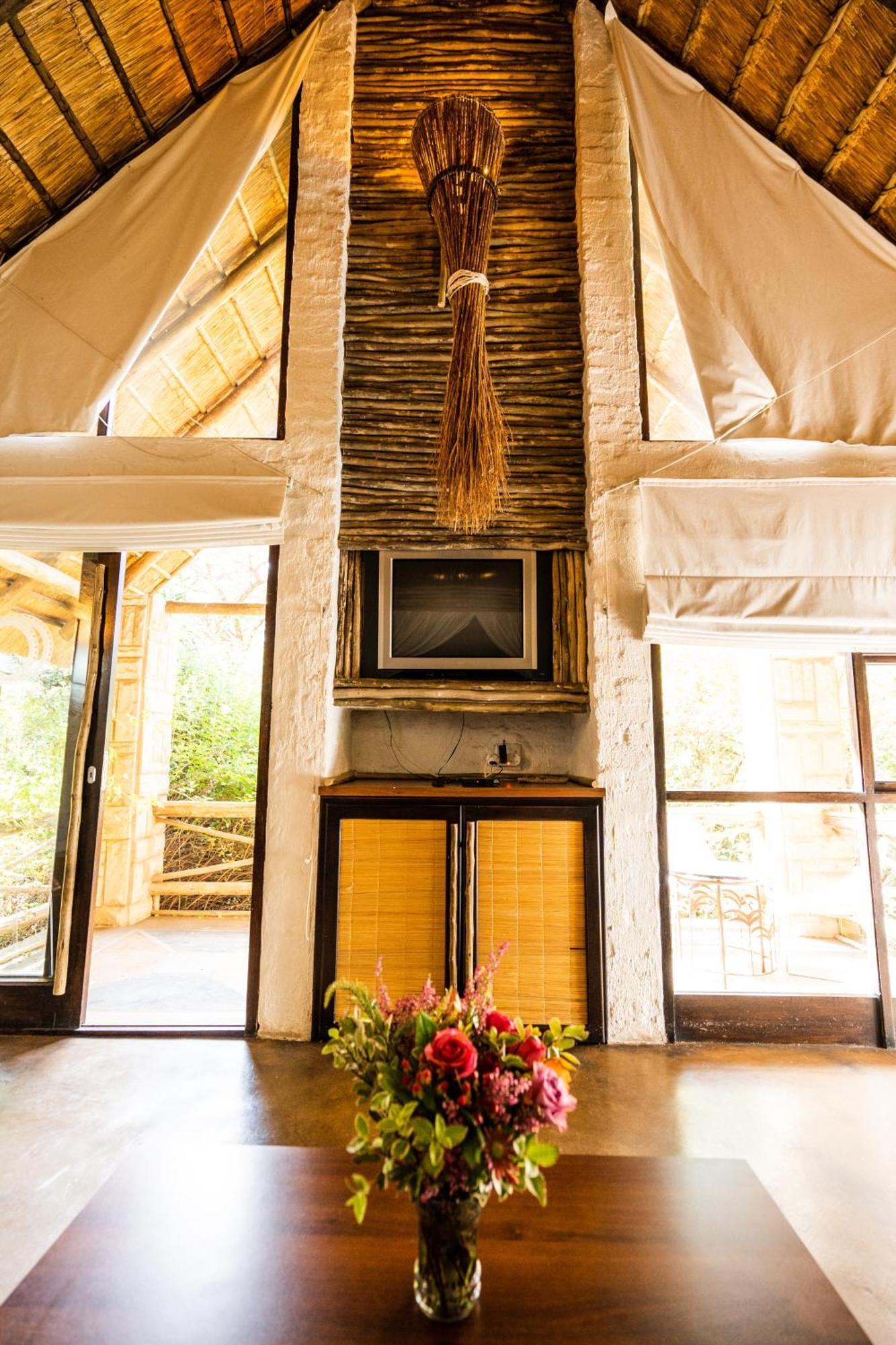 Hakunamatata Lodge & Health Spa/ Wedding & Conference Venue Малдерсдрифт Екстер'єр фото